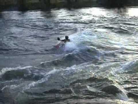 Kayak Wenatchee River USA- Rodeo Hole