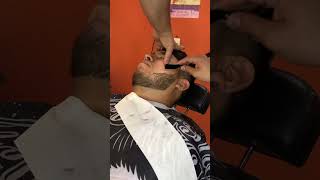 Perfilado De Barba Con Gel Transparente Para Afeitar