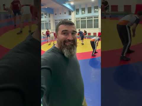 Зал хороший и