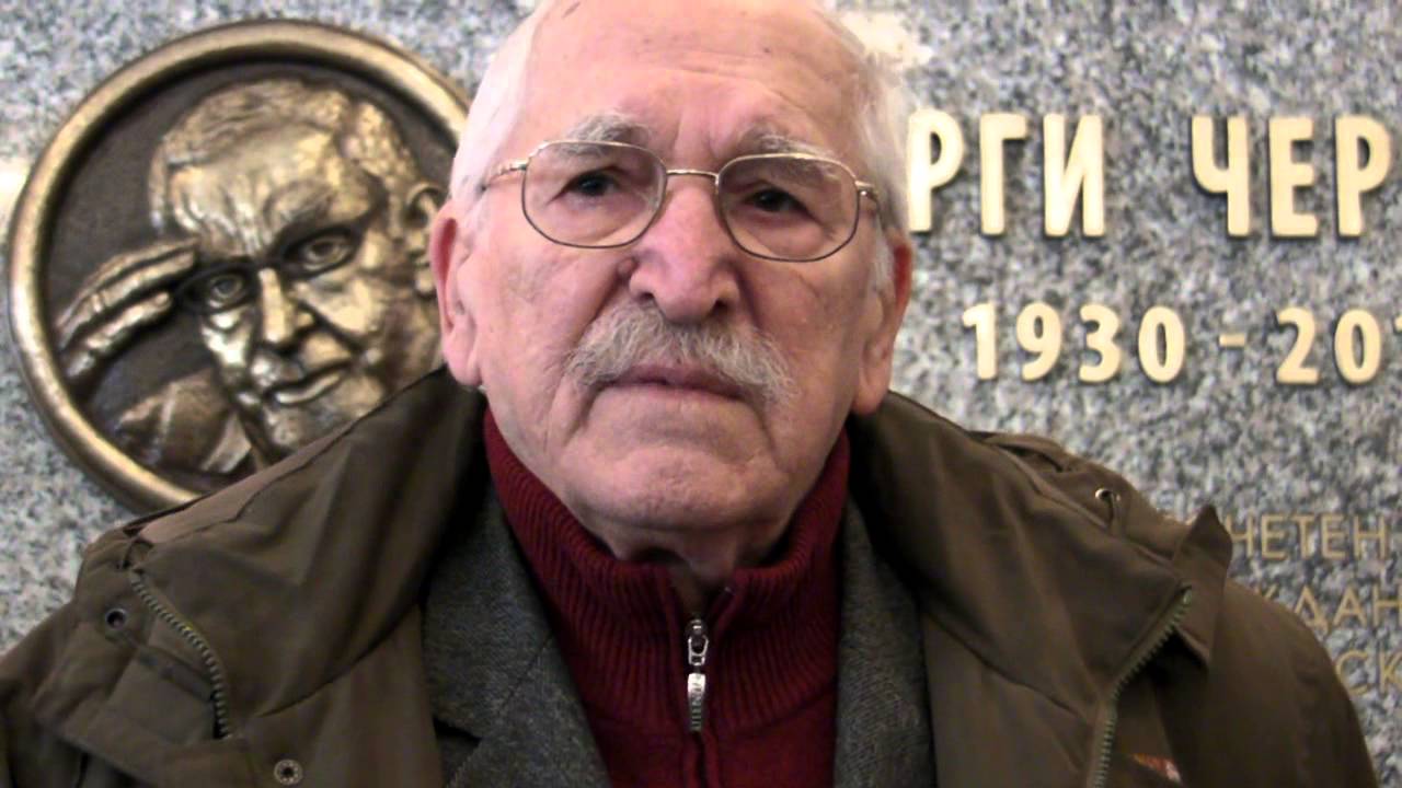 Джоко Росич при откриването паметна плоча на Георги Черкелов в Хасково