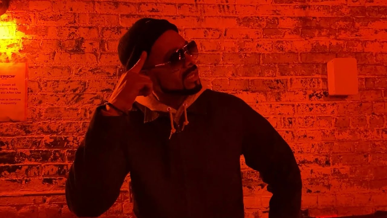 AL SKRATCH - WHO ? FREESTYLE - (OFFICIAL VIDEO) - YouTube