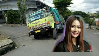 Status wa | Truk kerasukan #cocofun