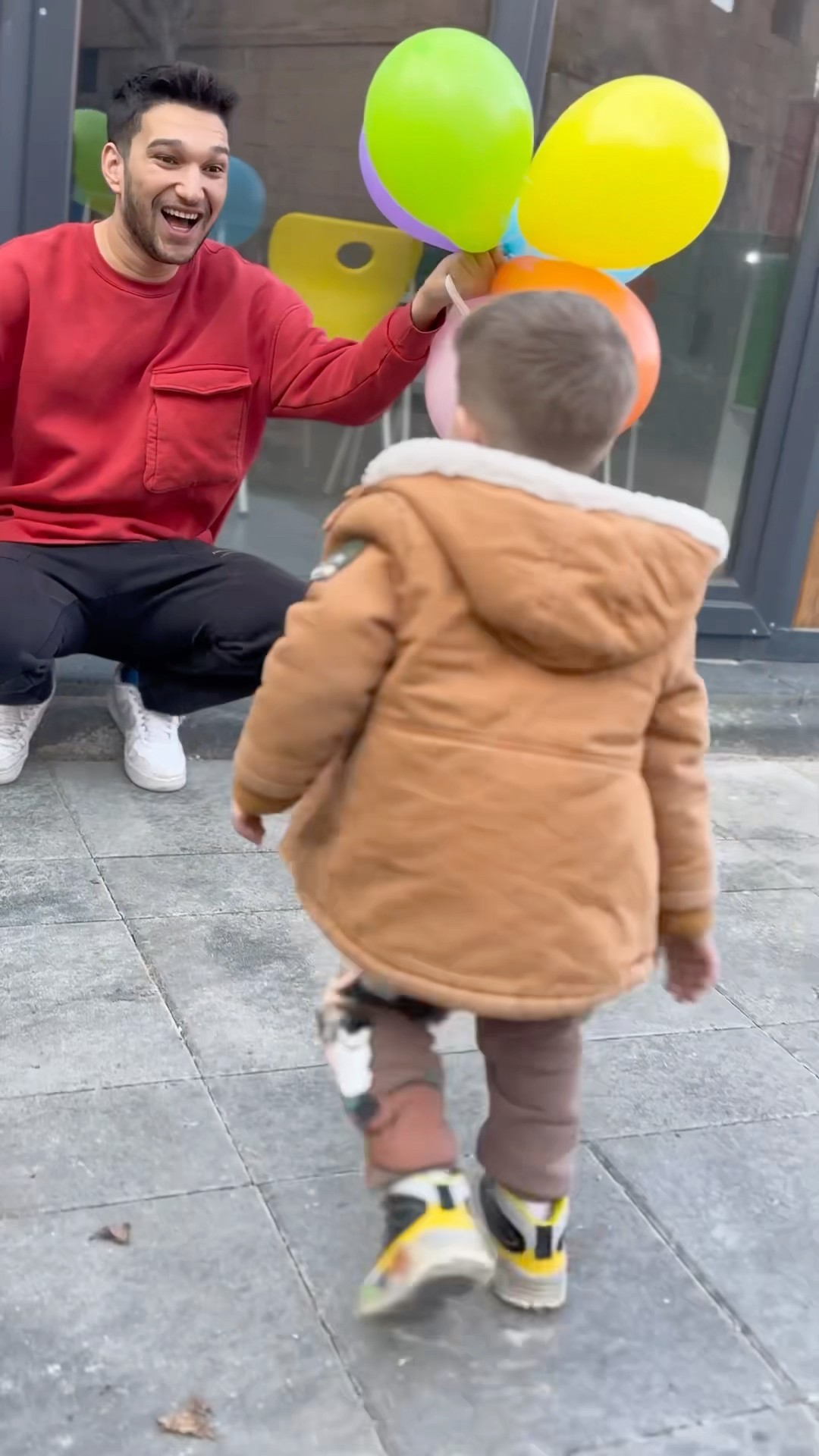 Children want to grow up with love?