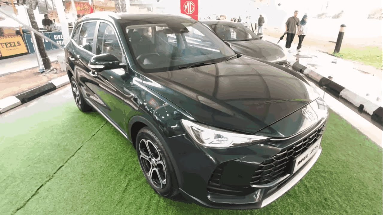 MG ZS Essence Emerald Green 1.5 CVT Mk2 walkaround (Brunei)