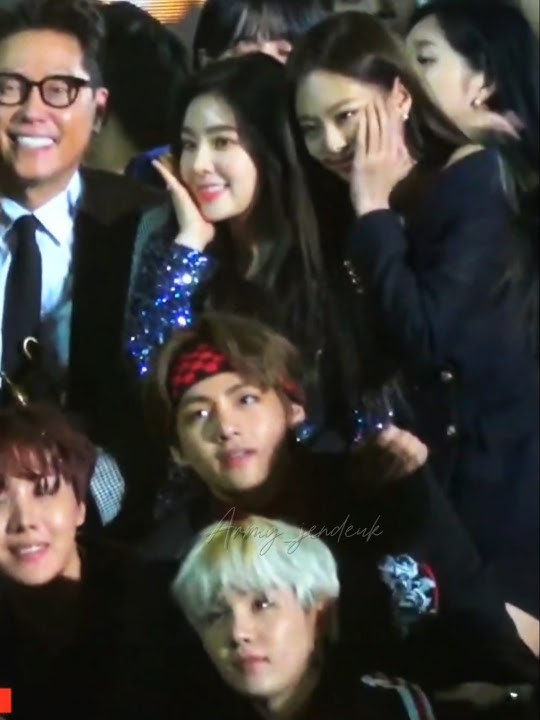 Back in SMA 2018 😭💓 #jennie #taehyung #taennie #taennieedit #shortvideo #kpop