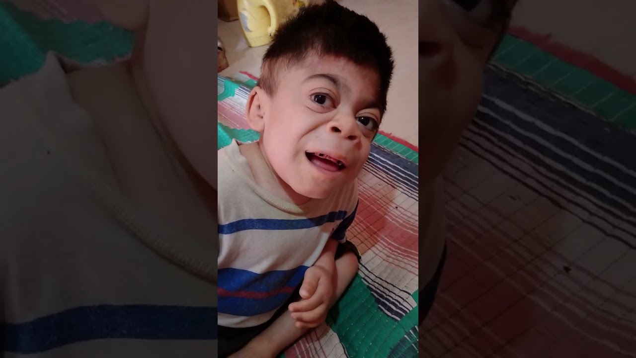 मंकू कर रहा है आज काम