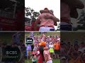 This reaction from Rickie’s caddie was THE BEST 👏