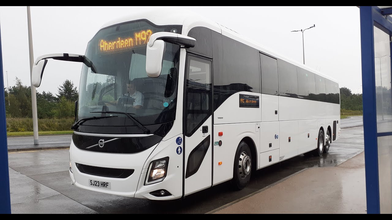 M92: Edinburgh Coach Lines [Citylink] Volvo B13RT 9700 SJ23 HRF