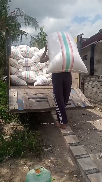 KERJA KERAS DEMI ANAK  DAN ISTRI