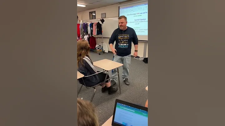 Teacher smashes her phone 📱 😂😂😂😂 - DayDayNews