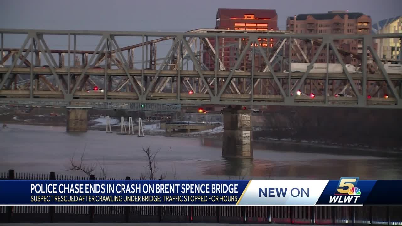 Police take suspect into custody from under Brent Spence Bridge after ...