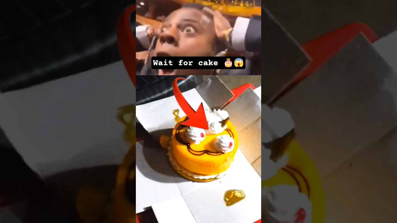 192K - Introducing the "VitalWear SmartBand"— a next-generation wearable gadget🎉.