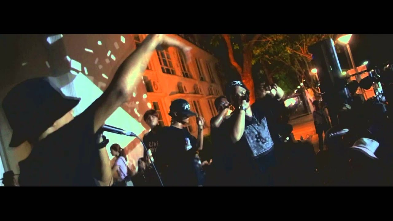 hip hop around the world : live in STRIPPED