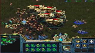 StarCraft: Brood War - 1 Protoss vs 7 Protoss (vs 7 computers ) Map: Big Game Hunters
