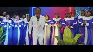 Mwari muri zuva redu (official visualizer) - Batsirai Shasha. 