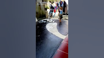 Sakura D4 RWD vs Yokomo YD2s