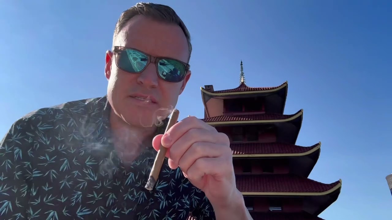 White Owl Sweets vs Game Red Sweets Budget Cigar Battle! w/ Special Guest Columbian Coffee at Pagoda