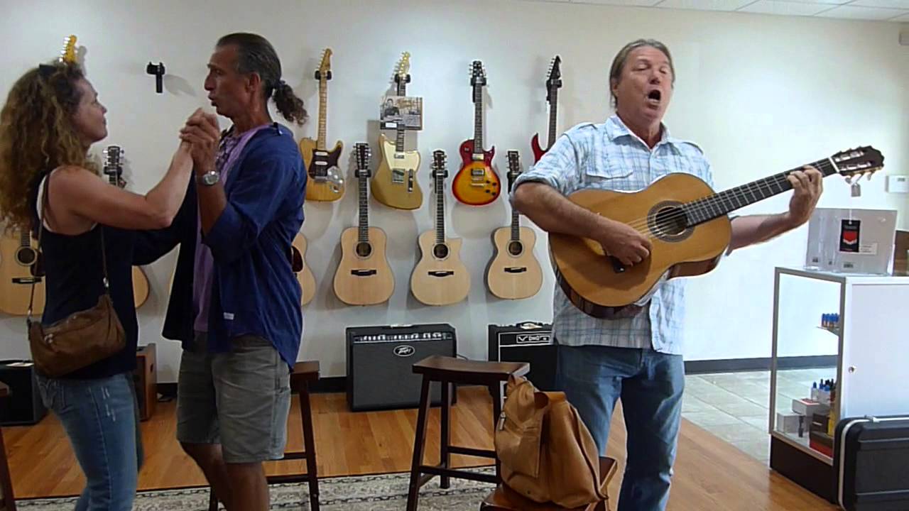 Renzo Zulian at Dave's Woodstock Music YouTube