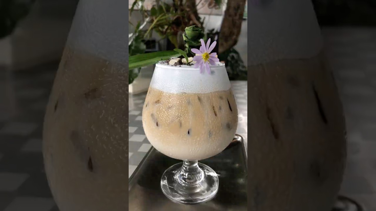 ERROR SMITH Coffee & Art space ถ.สนามบินแม่ฟ้าหลวง 