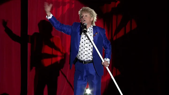 Rob Caudill as Rod Stewart 2016
