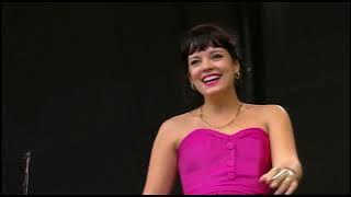 Lily Allen - Smile (Live At Glastonbury 2007) (VIDEO)