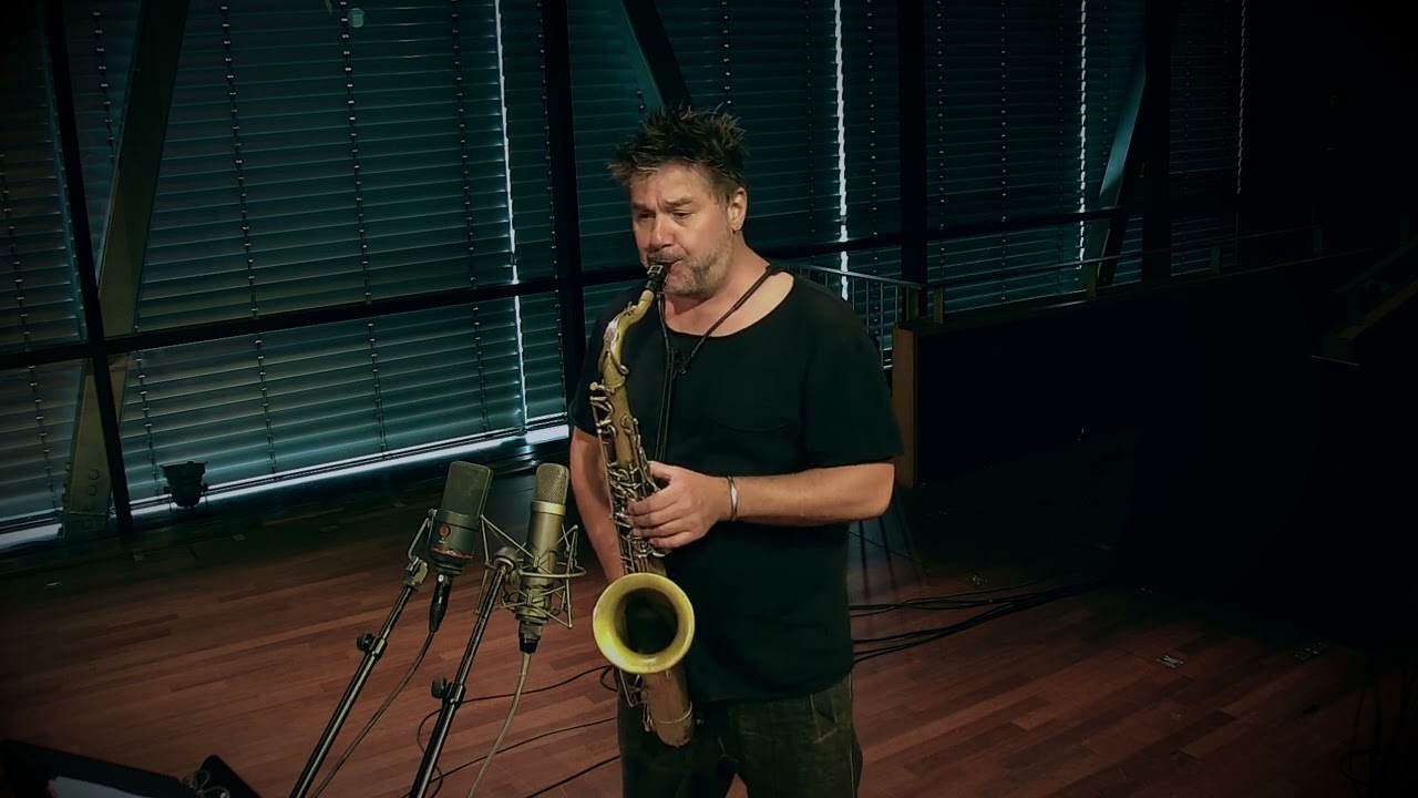 Teaser Spellbinder - Mete Erker & Jeroen van Vliet auf YouTube ansehen Teaser Spellbinder - Mete Erker & Jeroen van Vliet auf YouTube ansehen