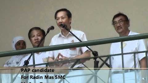 Mr Sam Tan giving his speech at nomination centre