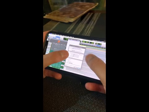 🔊 Remote connection to the studio 📷 Oliver Garcia