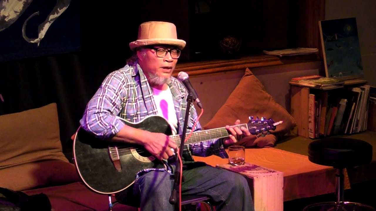 郭明龍／5 書包歌+賣膏藥歌+可憐的落魄人+妹妹的喜帖（鐵花村 2012.11.01.）