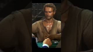 Trinity da as cartas