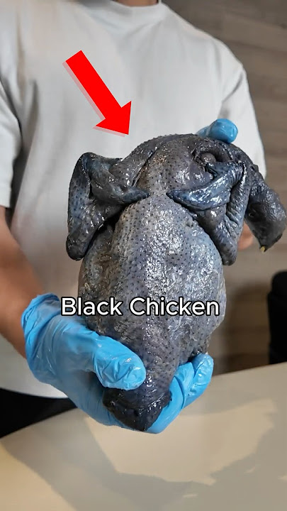 Black chicken vs white chicken