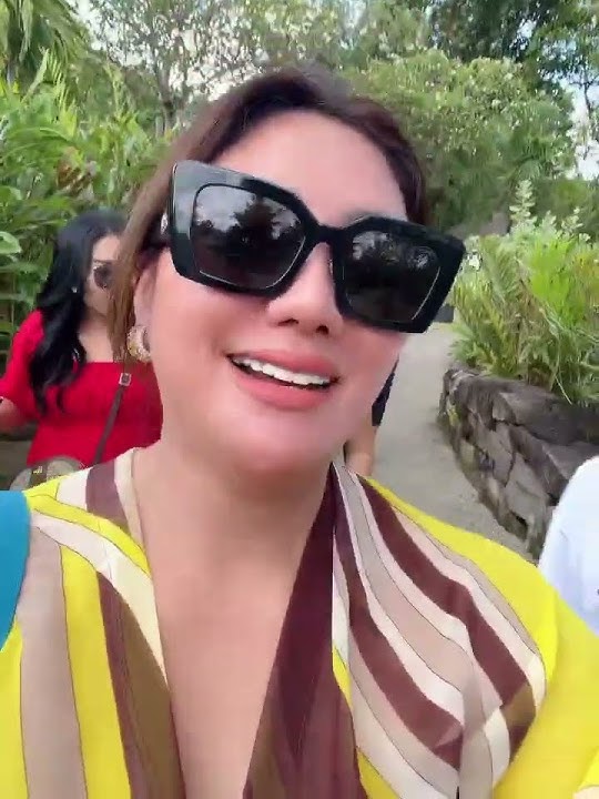 Lagi Arisan Mama Mama Socialita Syantik Owner Henny Berlian