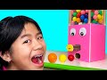 Jannie and Ellie Play with Gumball Machine Toy   More Sweets Stories for Children