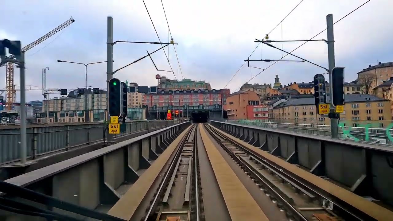 NON-STOP WINTER TRAIN SERVICE in SWEDEN - 4K Train Driver’s View (Stockholm to Alvesta)