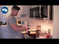 What Physique Pros Eat for Breakfast | Steven Cao's High Protein Egg Scramble