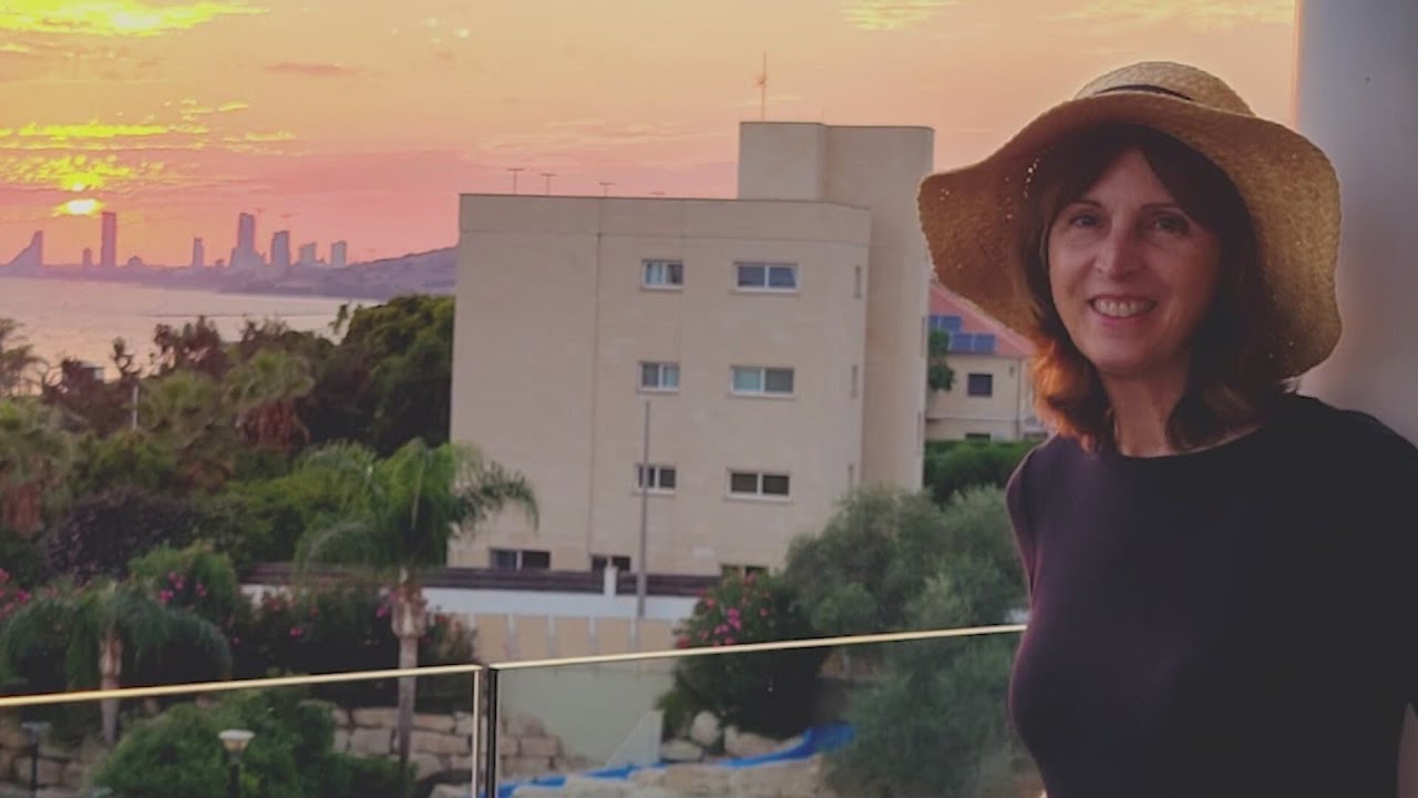 Americans working to escape Middle East