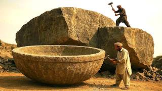 Le secret d'un atelier pakistanais fabriquant des fontaines à partir de grosses pierres