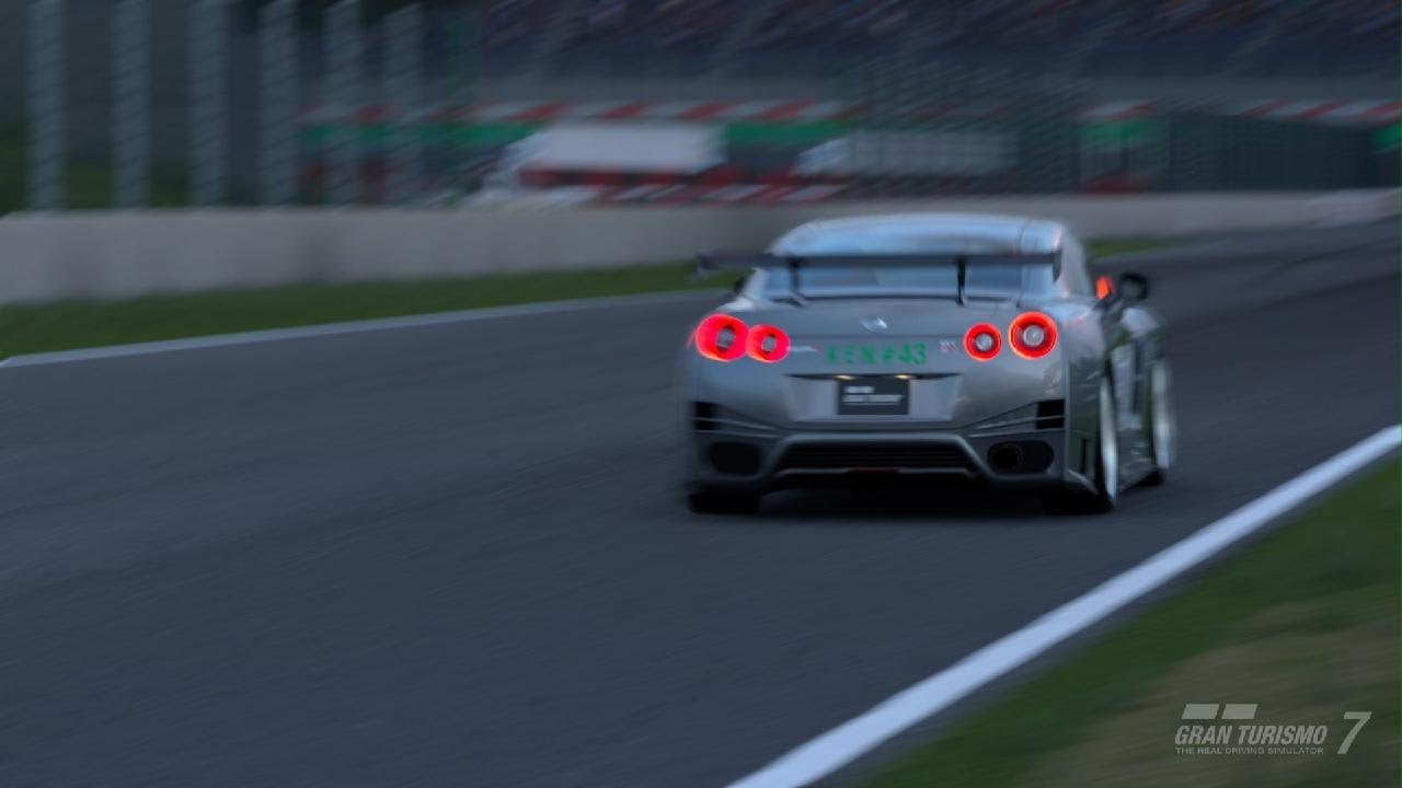 Paul Walker Skyline R35 drift at 400km/h ! - YouTube