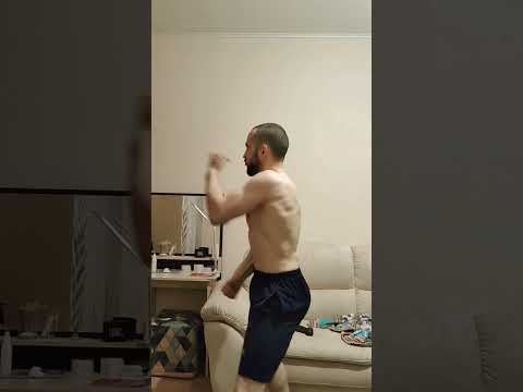 Очень высокая нагрузка на мышцы спины, когда на всю скорость делаешь. #бокс #качалка #зож