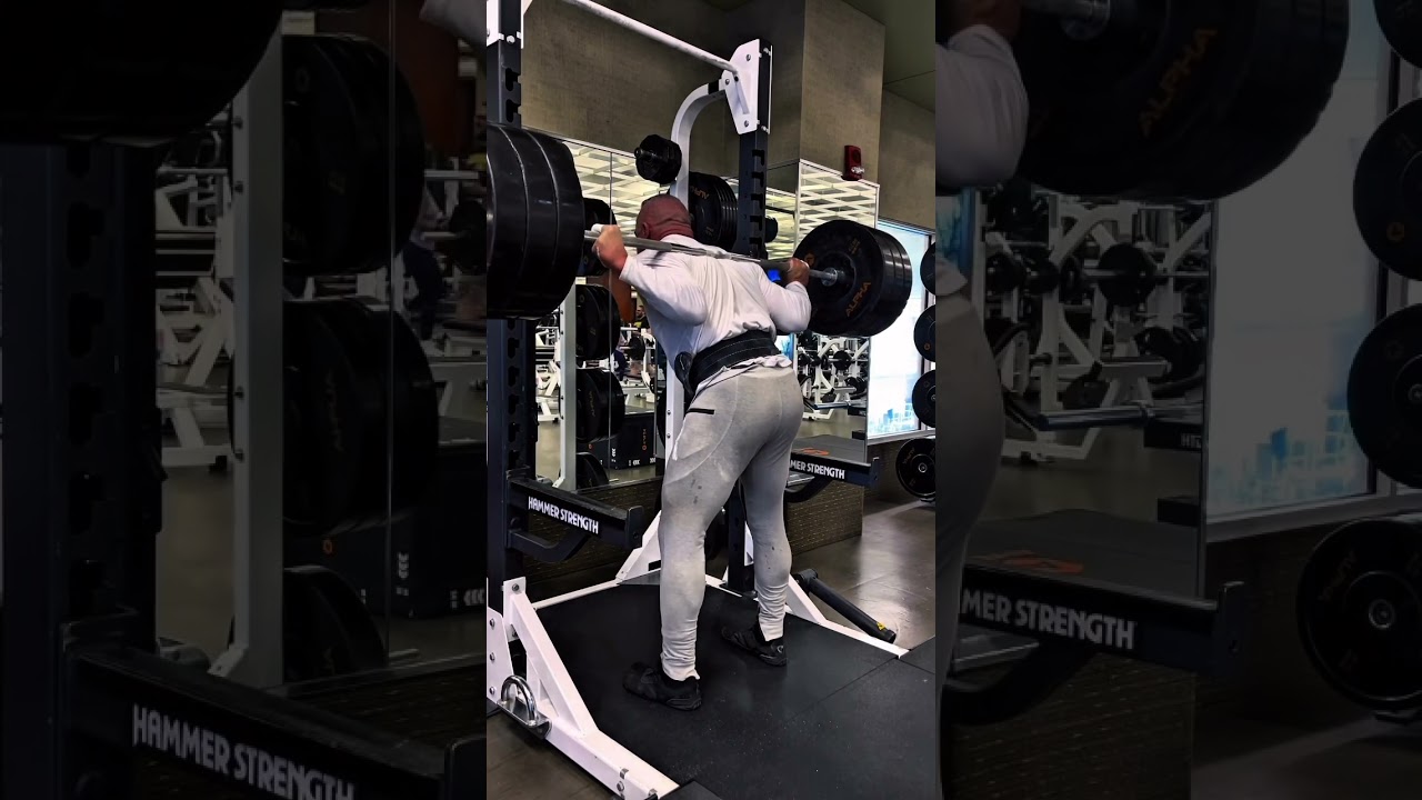 To take your squats to the next level, try these pause squats #squats #squatchallenge