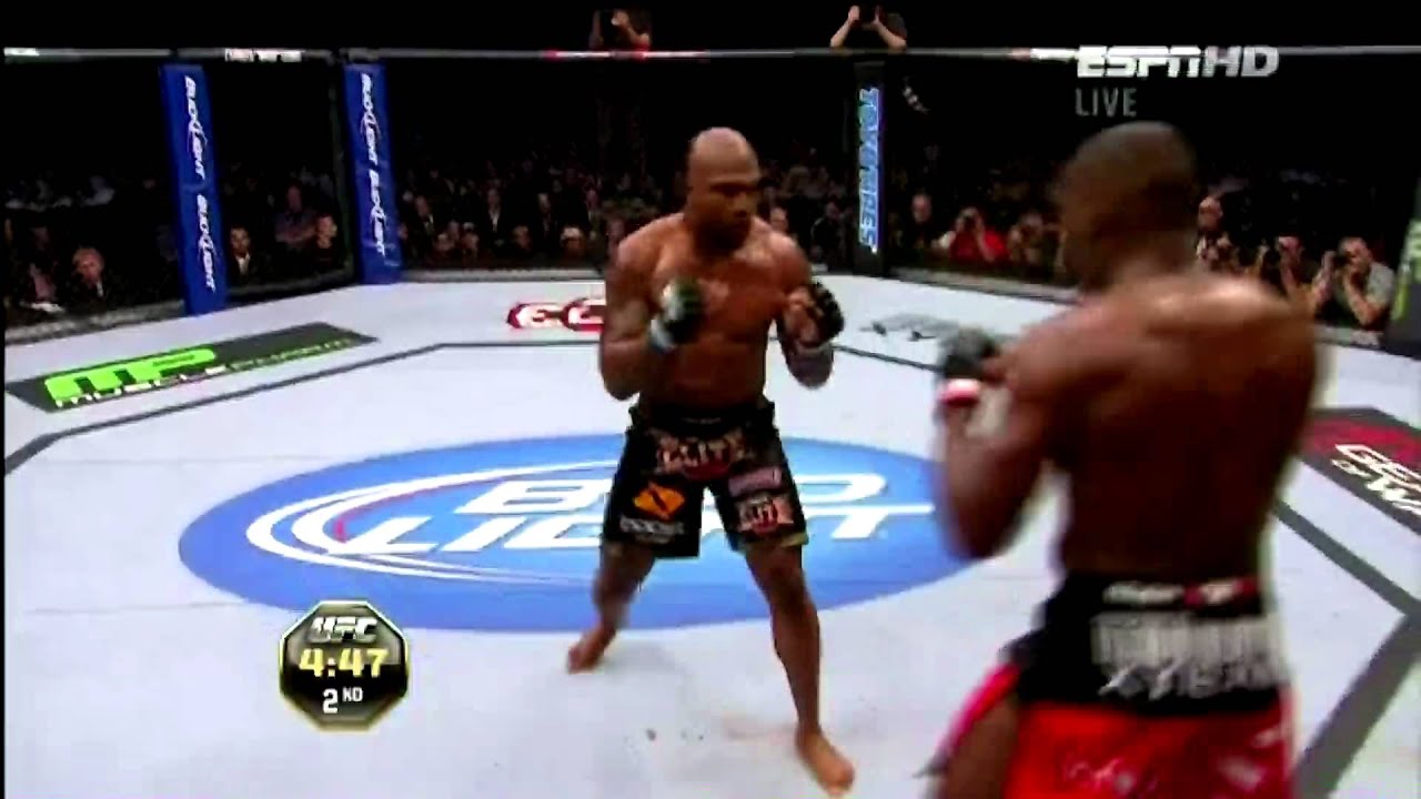 UFC 135: Jon Jones VS Rampage Jackson - YouTube