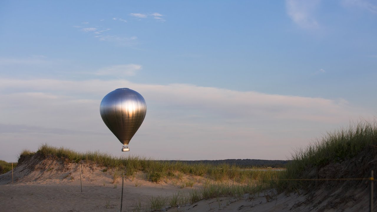 Watch Doug Aitkens 30 metre tall Mirrored Hot Air Balloon Take Flight 