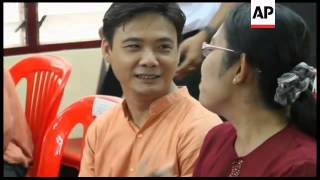 Suu Kyi and other NLD lawmakers hold party meeting