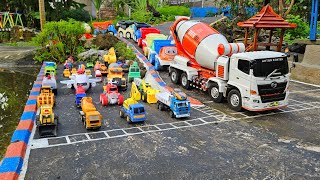 Download lagu MAIN RC Mobil Truk Molen Panjang Bongkar Mobil Mobilan Truk Molen, Forklift, Buldoser, Truk Tambang 
