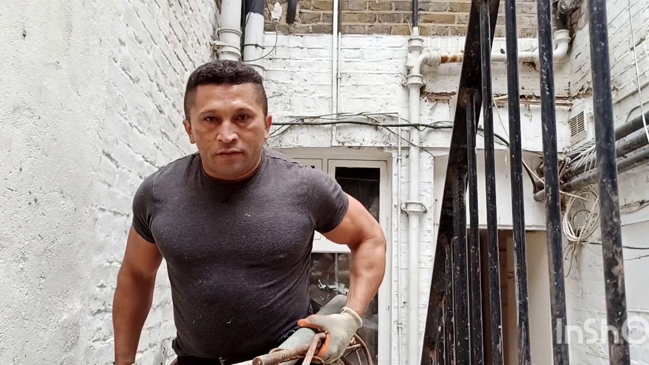 QUANTO GANHA UM AJUDANTE DE OBRAS EM LONDRES