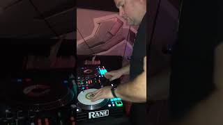 Dj Flux On 45 Scratch Session