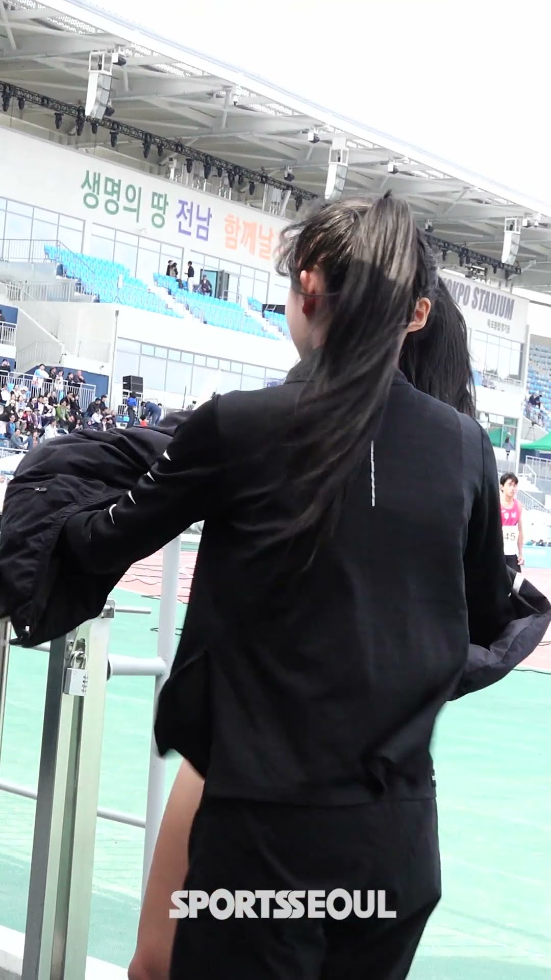마음도 예쁜 김민지, 팬에게 깜짝 선물까지?