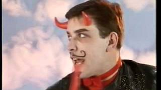 Malcolm Bennett does visual pollution.avi