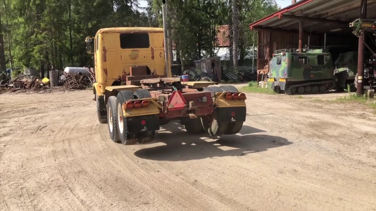 Lastbil Volvo F88 Dragbil Veteran