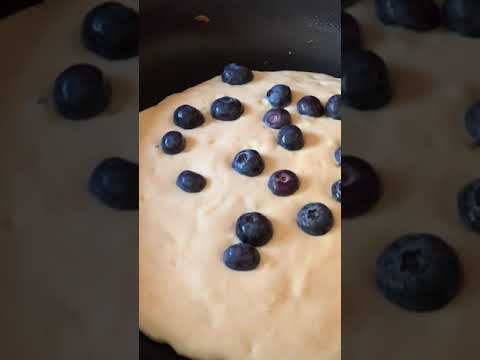 Video: Pancakes Nrog Blueberries Thiab Zib Ntab